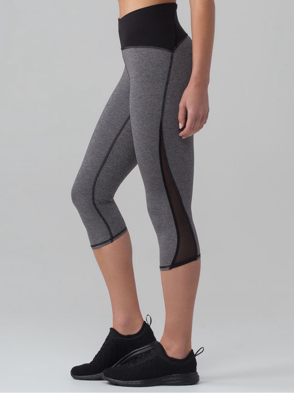 Lululemon Train Times Crop Capri Leggings Heathered Grey Black Size 4 W6AHVS